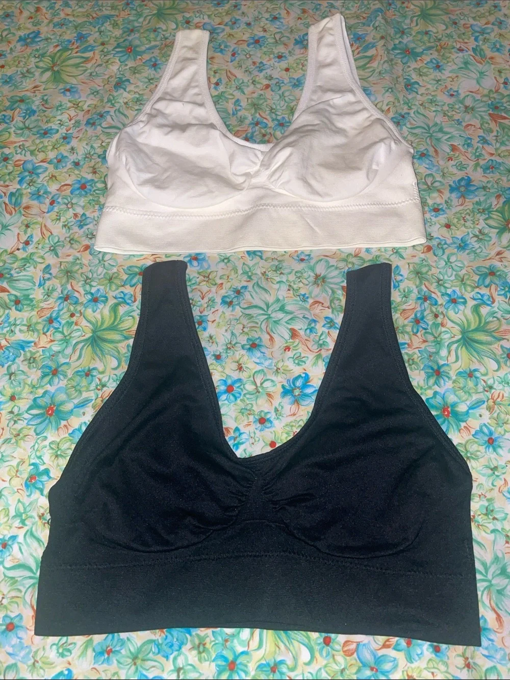Set of black & white bralettes (m)(nwot)